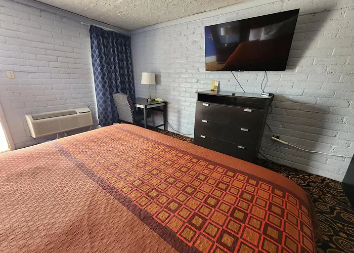 Carthage Inn